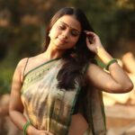 Jovita Livingston Jones Instagram - 💚✨ 📸 @sat_narain #nothinglikesaree #jovitalivingston