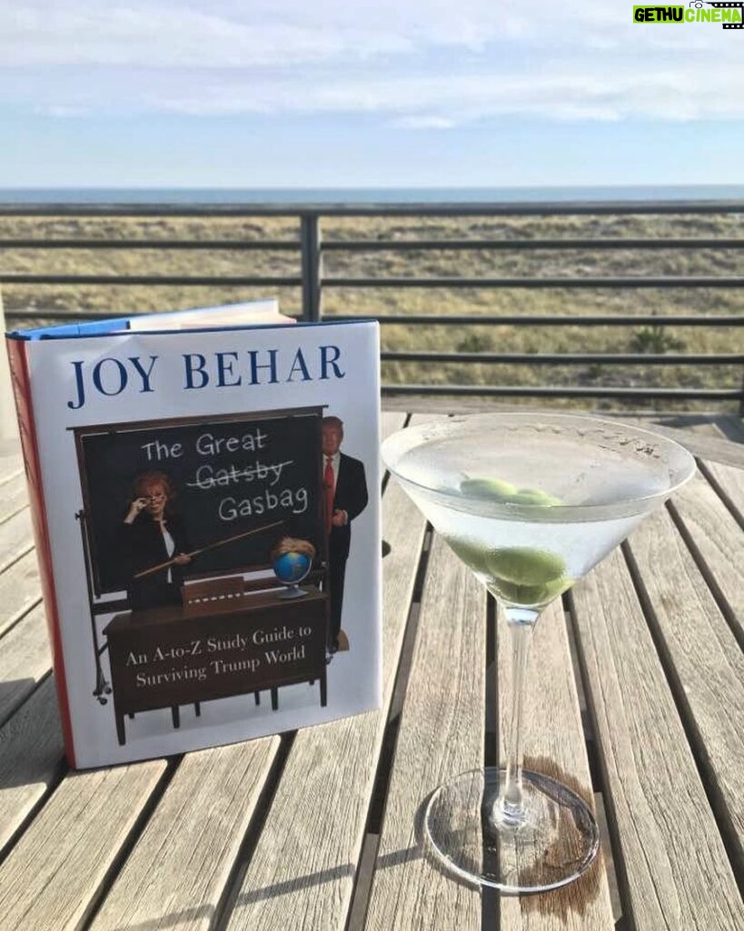Joy Behar Instagram - A good way to get through the weekend!