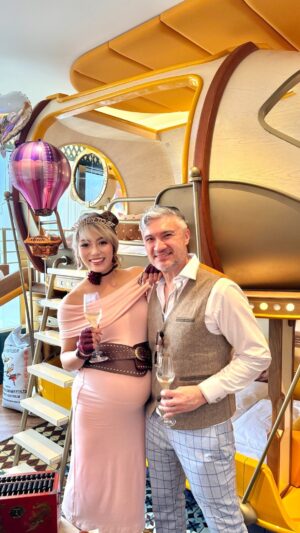 JuJu Chan Instagram - Our fun #SteamPunk airship baby shower … let the adventure begin! 

It turned out just how I had imagined! The best feeling seeing your vision board come alive. Thanks to all the vendors and my friends who helped bring this #steampunk theme to life 💕

📍Airship Voyage Themed Family Suite @islandshangrila 
👨‍🍳 @uweo
🍷 @lacremawines 
🍾 @champagne_devaux 
🥂 @saichodrinks 
👗 @bumpsuit 
💇‍♀️ @bruneblonde_official 
👁️ @suavislash 

#springbabyshower #babyshower #babyshowerideas #hongkong #mamatobe #airship #momtobe #preggers #pregnancylife #孕婦 #孕媽咪 #itsagirl