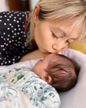 JuJu Chan Instagram - My first Mother’s Day 💕

Thank you, my little Calysta, for making me your mum and that I am able to spend every single day with you 🫶. I am so grateful that you came into my life, grateful for every moment which we already spent together, and I look forward to the many, many years ahead with you. I love you forever 💖!

#mothersday  #newmom  #motherhood #母親節 #motherdaughter #新手媽媽