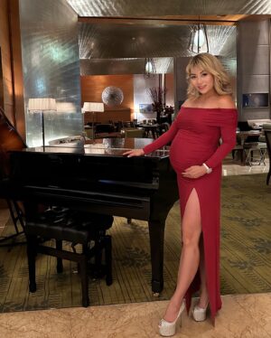 JuJu Chan Instagram - Feeling blessed. Celebrating my birthday while pregnant. Thanks for all the positive energy that you’ve all been sending me. I’m a lucky gal. 🥰🥰

📍 @fshongkong 
Wearing @bumpsuit 

#hongkong #birthday #preggers #pregnancylife #pregnant #momtobe #aquarius #fourseasons #孕婦 #孕照  #孕媽咪
