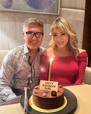 JuJu Chan Instagram - Feeling blessed. Celebrating my birthday while pregnant. Thanks for all the positive energy that you’ve all been sending me. I’m a lucky gal. 🥰🥰

📍 @fshongkong 
Wearing @bumpsuit 

#hongkong #birthday #preggers #pregnancylife #pregnant #momtobe #aquarius #fourseasons #孕婦 #孕照  #孕媽咪