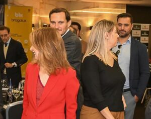 Judite Sousa Instagram - O International Club of Portugal é um dos mais relevantes «  think tank « português. Hoje, o orador convidado foi o analista Sebastião Bugalho. Culto, brilhante, arrojado com os seus 28 anos. Foi um gosto ouvi-lo falar sobre os riscos e desafios de 2024. E agradeço ao Sebastião as palavras que me dedicou pela forma como abordou o arranque das emissões da CNN Portugal e a intervenção então existente na configuração das noites informativas que antecederam as eleições legislativas de 2022😘