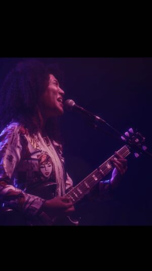 Judith Hill Instagram - Los Angeles! I’m coming home to @thetroubadour on April 30 to share songs from my new album ‘Letters from a Black Widow’ out this Friday. It’s going to be a special moment in time, I can’t wait to spend it with you ✨ Tickets are on sale now, see you very soon

🎥: @justonelookmedia