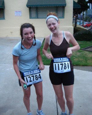 Judy Greer Instagram - Back when we were young runners @thisisoldrunner #firstmarathon