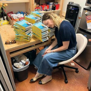 Judy Greer Instagram - Many many signed copies of MY BOOK if you need to add to your stack of Mother’s Day gifts I’m sure you’ve already purchased 😉 hit up @chevaliersbooks 

#supportyourlocalindiebookstore #chevaliersbooks #localbooks #localbookstore #shoplocal #losangelesbooks #supportindiebookstores