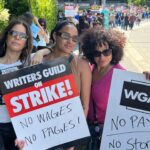 Judy Reyes Instagram - UNIDOS!✊🏽 Latine coming out to support hardcore! @wgawest @wgaeast @sagaftra @therealanaortiz @sashamerci @toddgrinnell #wgastrong