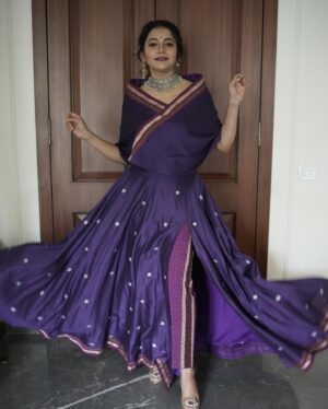 Jui Gadkari Instagram - For #StarPravahPuraskar2024 

Theme- Indowestern. 

Outfit by @k2fashioncloset 
Style and managed by @stylebyk2 @ketaki_ashish 
Photoshoot by @stories_by_vinit_turalkar
Edited by @mm_edits._ 
HMA- @priyankapore_makeupartist 
 
#juigadkari
