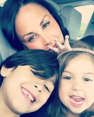 Jules Wainstein Instagram - My nick name is "Mom" but my full name is "Mom Mom Mom Mom Mom..." #momlife #CarRides #happiness #help #sourpatchkids #turnupthemusicplease #MDW 😘