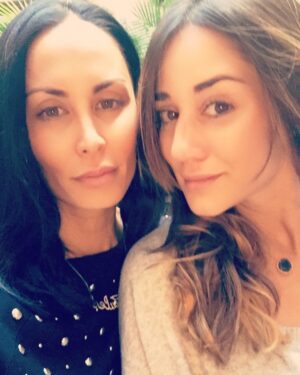 Jules Wainstein Instagram - B eautiful.  I nspired.  T alented.  C ompassionate.  H uman being.  #moms #momsofthemillenium #hallelujah 💋🤘@hopebenbasset