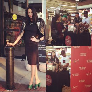 Jules Wainstein Instagram - Having the best time💥@wholefoods Brooklyn! Swing by and sample some @modernalkeme! Or come see us tomo from 4 to 7 @wholefoods TriBeCa! 💋🤘#healthylife #womeninbusiness #clearingtonic #beauty