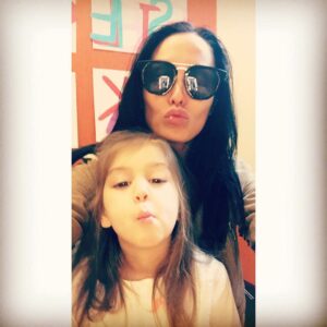 Jules Wainstein Instagram - M W A H 😘 #GoodMorning ☕️🍩 #MyGirl