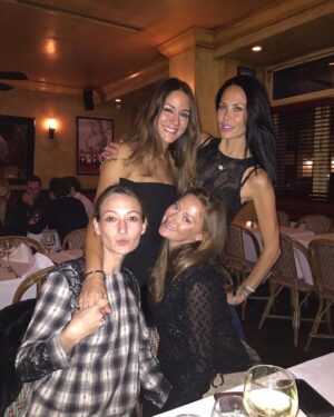 Jules Wainstein Instagram - Sister Act 4... #NUNyabusiness #MaryCatherineGallagher #SUPASTAR 💥#sistasforlife #35shots #HOPEshesSoHotRightNow💥#HOPESEL