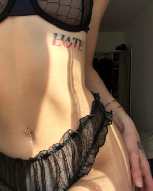 Julia Crane Instagram - My lovely tiny underwear by @reelle_paris_ 

Code -15% : JULIAREEL 🕷️

https://reelle-paris.com