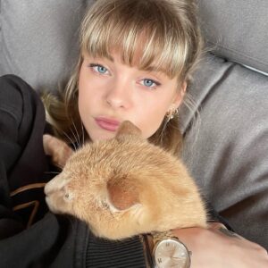 Julia Crane Instagram - Chilling on Sunday