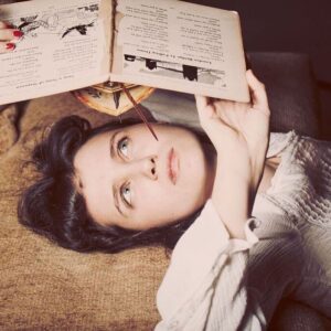 Julia Goldani Telles Instagram - Me reading at a 2nd grade level to find all the dirty adult jokes i didn’t understand in 2002