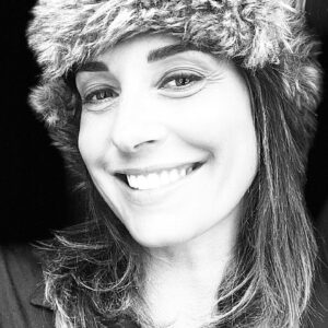 Julia Vignali Instagram - Je vous souhaite à tous beaucoup d’amour pour cette nouvelle année! Voici deux citations pour bien la commencer : « si tout était facile, rien ne serai beau » et « l’effort qu’on fait pour être heureux n’est j’aimais perdu » ❤️❤️❤️ #2021 #tousmesvoeux #bonneannee
