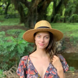 Julia Voth Instagram - #Beautytip: protect yourself from the sun, wear a hat. #Styletip: make sure it’s @brixton
.
.
Wearing the #joannafedora .
.
#brxtn #vacalife #skincareobsessed #skincaretips #itcanalsobeahat