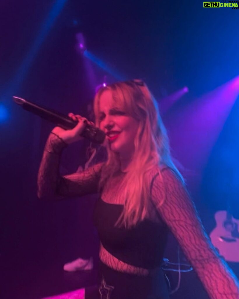 Julia Butters Instagram - I went to my INCREDIBLE friend’s first ever concert last night and got to experience it front row!! @mckennagraceful you inspire me and I love you to the moon and back💕 INSANELY PROUD and cried a lot of tears of happiness seeing you shine.