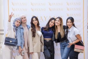 Julia Farhana Marin Instagram - MAYANG x @juliafarhanamarin in support of @mmha_1968 “Let’s solve it with MAYANG at @breakoutspygame” ❤️ 

With a heavy heart, we would like to inform that this was our last event for this good cause due to unforeseen circumstances. However, let’s continue to stand together to support @mmha_1968 & break the stigma surrounding mental health. Keep talking & let’s continue to spread awareness too! 🫶🏻

Official Photographer : @thelova.co 
Event Venue : @breakoutspygame 

Love,
Aina Natasya, Mayang Team & Julia Farhana Marin