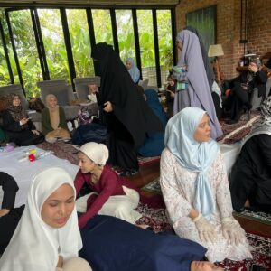 Julia Farhana Marin Instagram - .
When I got an invitation to join a janazah management course. I thought about the purpose. I didnt need it at the moment but Ill go anyway because I like to learn. 

So far in my life, my biggest loss was my dad.
As much as I dont want to think about it, I know the day for all of us will come to leave dunya - and I thought about my mom and then I thought about myself. What if I didnt have much time? 

Whether I go first, or my mom goes first, I would rather be equipped with knowledge and skills on how to manage that moment. I would have to manage my emotions, I would have to manage family members, process, and the works.

The course covered everything. The responsibilites from the moment someone falls ill to their last breath. 

A few key takeaways;
1. You can mourn, but dont wail
2. We will all leave in a white cloth - humbled me
3. Preparation is key (a janazah management kit is deff a must have) 
4. Knowledge will take you far 
5. Practice and remembering your responsibility is important 

Most of all, throughout the process I was holding back tears. The day will come - repeated in my head while I was trying to focus. 

In the end. My friend cried. I managed to hold back tears. Our family members, our loved ones, our teachers, our friends, will leave and I would love the opportunity of preapring them for the next phase.

If you ever get an invitation to learn, please do. 
Extremely blessed and grateful. 
Literally nothing else matters. 

#janazahmanagementcourse