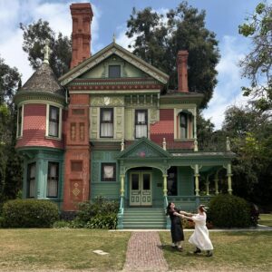 Julia Lester Instagram - inheriting the house after a “sudden” and “mysterious” death in the family 🔪
