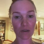 Julia Stiles Instagram - Working away from home and finally got that VPN working. Can you guess the show? ✨🙌