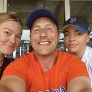 Julia Stiles Instagram - Let’s Go Mets! @mikecarlsen @racinerussell ⚾️⚾️⚾️