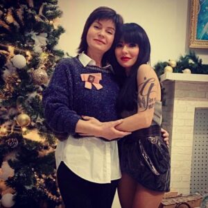 Julia Volkova Instagram - Мамулечка,родная моя❤️ 
Ты-самое главное и важное в жизни😘
Спасибо тебе за все😘🙏❤️Я люблю тебя очень-очень❤️❤️❤️
#деньматери