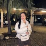 Julia Wu Instagram - 終於有力氣可以出門了🥹 唱歌給你們聽made me soooo happy 喉嚨還在努力復原中 🥰 @bally #bally ♥️