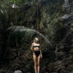 Julia Wulf Instagram - Gestern habe ich 2 mal den Schlüssel in meinem Roller vergessen und 2 mal musste jemand kommen um ihn auf zu schrauben. Ein Mal am Morgen und noch ein Mal am Abend. i In einer Fledermaus Höhle war ich und einen fast trockenen Wasserfall habe ich auch gesehen. Welch ein Tag Mensch