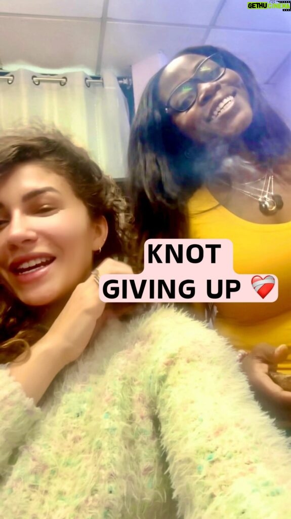 Juliana Harkavy Instagram - Last week I shared about a knot that formed in my hair after many months of back pain, fertility issues, and a deep dive into healing and releasing past trauma. Well, I tried to get this bad boy out for 3 days. One day my amazing husband @eskandar_alexander spent over 6 hours working on it. 🥺But this knot was carrying weight energetically as well as physically, and we intuited that it would need divine intervention. As it is does, the universe led me exactly where I needed to go. Chi @chibeautystudios is more than a stylist. She is a healer, an empath, and a friend. When I stepped out of her chair 12 hours later, I felt spiritually detangled, ready to emerge from this long period of compression. I wanted to make this video not only as a reminder to myself, but as a thank you to Chi, and for anyone struggling. This was a lesson in leaving behind shame and embracing authenticity. Trust the universe and lean into vulnerability. It's all going to be okay. ♥️ #chibeautystudios #hairknot #detangler #detanglingnaturalhair #depressionwarrior #depressionrelief #ethnichaircare #blackhaircare #selflovejourney #healing #releasingtrauma #crystalhealing #soundhealing #storytime #womensupportingwomen #womanownedbuisness #blackownedbusiness #supportsmallbusiness #youarenotalone #overcomingobstacles #inspirational #hairlove #knotless #tanglefree #loveyourself #perfectlyimperfect #noshame #nojudgement #alllove #spiritualcleansing