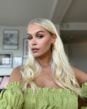 Juliane Snekkestad Instagram - June💖🦋