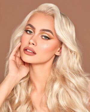 Juliane Snekkestad Instagram - 🐆 @kyliecosmetics