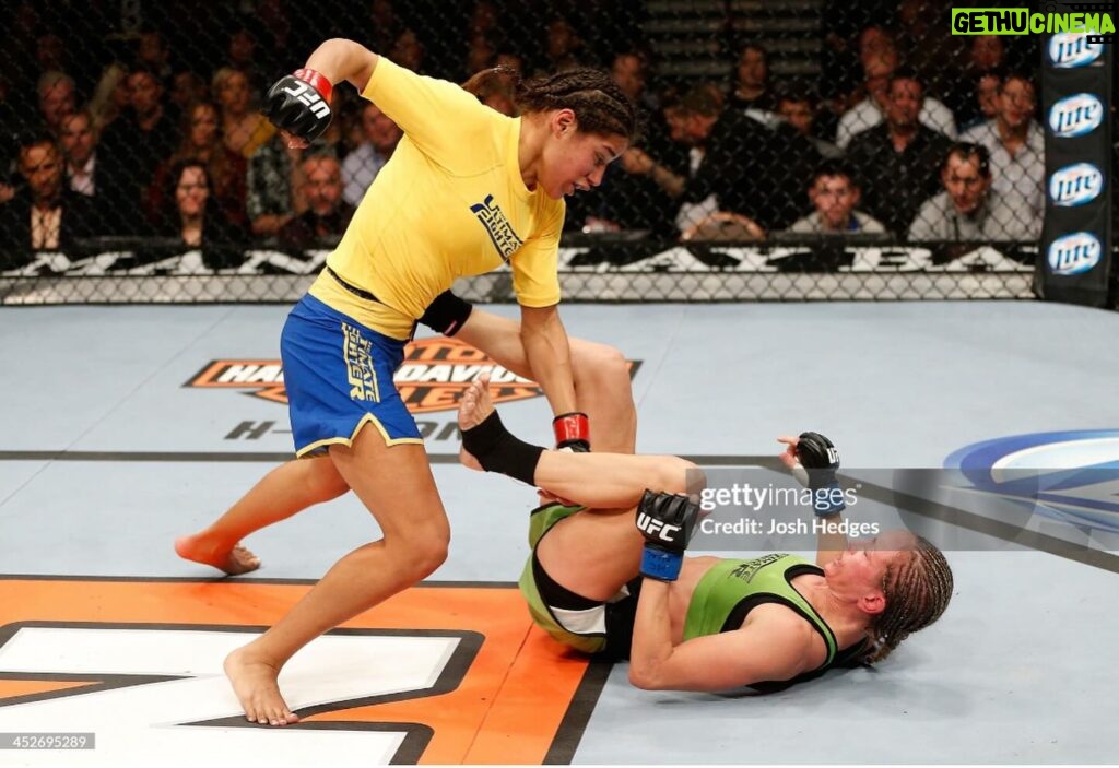 Julianna Peña Instagram - Ten years ago today I became the first woman to win #theultimatefighter ! I won it on my sisters birthday and made @ufc #herstory as last woman standing in the 18th season of #theultimatefighter that @danawhite allowed women to compete in for the first time 🥰Happy Birthday Gracie and Happy 10 year anniversary to #ufc ! #peñapower #tuf18 #tufchamp #tufalum #wmma #mma #thevenezuelanvixen #vixen #latinaheat