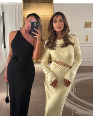 Julie-Anne Ho Instagram - The yellow dress was the winner 🙊🌟🌟🌟🌟 @holtrenfrewogilvy ⭐️🎀

Hair by the one and only @kevinskyle__kk 
Ps. I wish I could move into the @fsmontreal and never check out !!
