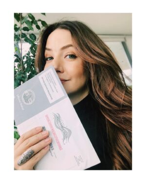 Julie Gonzalo Instagram - It’s finally here. Honored to be doing my civic duty from Canada. 

Get out and VOTE #vote #votolatino

Your voice matters // Tu voz cuenta