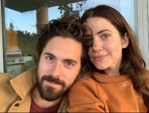 Julie Gonzalo Instagram - Happy Valentine’s Day ♥️ #mylove