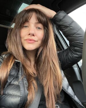 Julie Gonzalo Instagram - I did a thing. I’ll be regretting it in no time #fringebangs