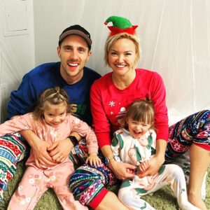 Julie Ringuette Instagram - Premier party du Temps des fêtes ⛄️