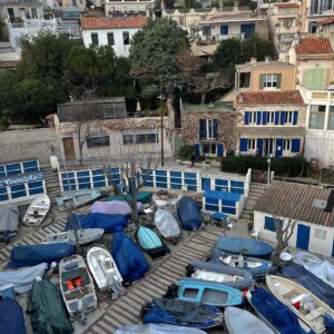 Julie Robert Instagram - Bleu de Marseille