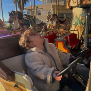 Julie Robert Instagram - Mon ode à la vie 
C’est toi et moi
A mon compagnon de voyage pour toujours 
Je t’aime
