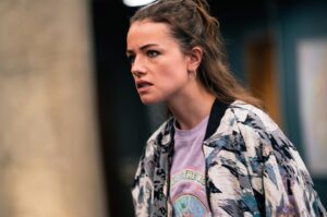 Julie Sassoust Instagram - Emma ❤️‍🔥
A découvrir dans Vise Le Coeur dès demain à 21h sur @tf1 💫

© Photo : @olivierseignette / TF1
