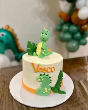 Julie St-Pierre Instagram - 🦖🎈3 ANS 🎈🦕 

4 décembre 2020, tu arrivais dans nos vies après une année difficile de deuils, et ce, en pleine pandémie mondiale. Tu as été une véritable lumière et depuis ton arrivée Vasco, tu ne cesses d’embellir notre famille. Je te le dis souvent mais je suis si chanceuse d’être ta maman! Bonne fête mon grand garçon! ❤️

#howitstartedvshowitsgoing