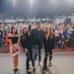 Julie Benz Instagram - We had a little reunion 🧛‍♀️ @germancomiccon thank you to everyone who came out to see us ❤️