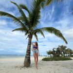 Julie Bertin Instagram - 📍Belle Marre, Maurice «Parmi les plages de la côte Est de l’ile Maurice, non loin de la ville de Mahébourg, la plage de Belle Mare est considérée comme l’une des plus belles et des plus sauvages de Maurice ☀️).