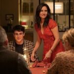 Julie de Bona Instagram - “Mise a nu” à (re)découvrir ce soir dès 21h10 @france2 Sophie Parlier est prise en vidéo à son insu lors de ses ébats amoureux avec Vincent. Son intimité va être exposée sur les réseaux sociaux, par vengeance. C’est le début de la descente aux enfers pour Sophie victime de pornodivulgation et de cybercriminalité Avec @julien_boisselier @julien.desaintjean Romane Libert @samy_gharbi @edouard_montoute @laurent_jumeaucourt @nataliadontcheva @daveniercatherine @frederiquetirmont Sophie Cattani Et nos auteures Barbara Grinberg et Hélène Cohen Real @didierbivel @adrenaline_prod @francetelevisions _anne_holmes_ @anne_didier En cas de « porno divulgation » ou « revenge porn » : -☎️ appelez le 3018. Appel anonyme pour faire supprimer rapidement les contenus. - association #stopfisha @stopfisha @rachelflore - avocate qui peut donner des conseils juridique. - Magalie Chavanne de Cybar’so - ne pas hésiter à porter plainte tout de suite