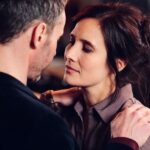 Julie de Bona Instagram - “Mise a nu” à (re)découvrir ce soir dès 21h10 @france2 Sophie Parlier est prise en vidéo à son insu lors de ses ébats amoureux avec Vincent. Son intimité va être exposée sur les réseaux sociaux, par vengeance. C’est le début de la descente aux enfers pour Sophie victime de pornodivulgation et de cybercriminalité Avec @julien_boisselier @julien.desaintjean Romane Libert @samy_gharbi @edouard_montoute @laurent_jumeaucourt @nataliadontcheva @daveniercatherine @frederiquetirmont Sophie Cattani Et nos auteures Barbara Grinberg et Hélène Cohen Real @didierbivel @adrenaline_prod @francetelevisions _anne_holmes_ @anne_didier En cas de « porno divulgation » ou « revenge porn » : -☎️ appelez le 3018. Appel anonyme pour faire supprimer rapidement les contenus. - association #stopfisha @stopfisha @rachelflore - avocate qui peut donner des conseils juridique. - Magalie Chavanne de Cybar’so - ne pas hésiter à porter plainte tout de suite