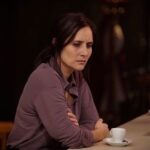 Julie de Bona Instagram - “Mise a nu” à (re)découvrir ce soir dès 21h10 @france2 Sophie Parlier est prise en vidéo à son insu lors de ses ébats amoureux avec Vincent. Son intimité va être exposée sur les réseaux sociaux, par vengeance. C’est le début de la descente aux enfers pour Sophie victime de pornodivulgation et de cybercriminalité Avec @julien_boisselier @julien.desaintjean Romane Libert @samy_gharbi @edouard_montoute @laurent_jumeaucourt @nataliadontcheva @daveniercatherine @frederiquetirmont Sophie Cattani Et nos auteures Barbara Grinberg et Hélène Cohen Real @didierbivel @adrenaline_prod @francetelevisions _anne_holmes_ @anne_didier En cas de « porno divulgation » ou « revenge porn » : -☎️ appelez le 3018. Appel anonyme pour faire supprimer rapidement les contenus. - association #stopfisha @stopfisha @rachelflore - avocate qui peut donner des conseils juridique. - Magalie Chavanne de Cybar’so - ne pas hésiter à porter plainte tout de suite