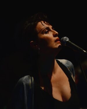 Julieta Díaz Instagram - Estoy armando un 2024 lleno de música y no les puedo decir la felicidad que tengo ✨🤍

Pronto les iré contando. Cantando 🎶